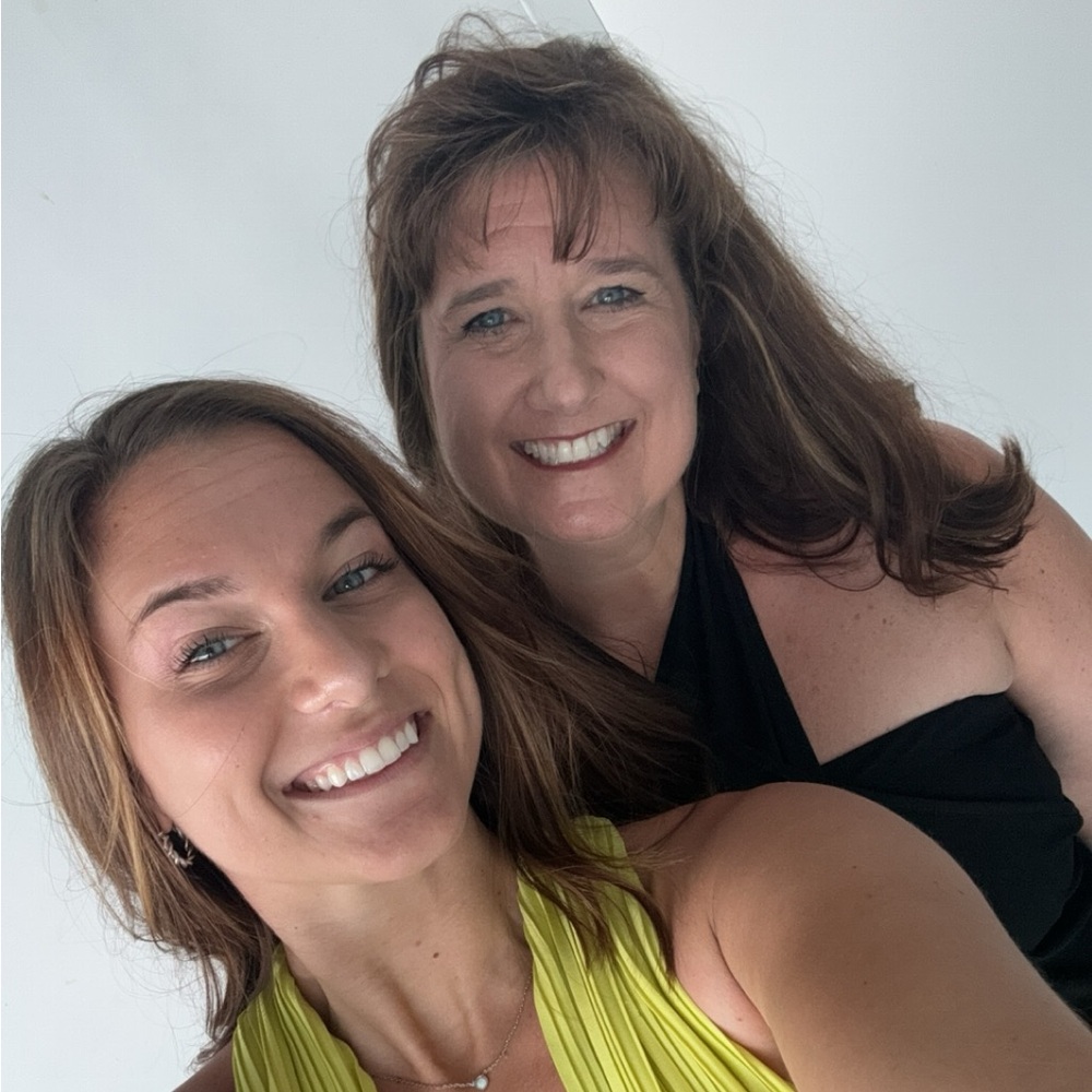 Meet your Posher, Michelle and Paige